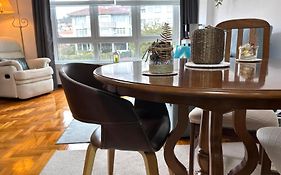 Holibai, Amodino, Agradable Y Hogareno Apto Con Parking, Baiona